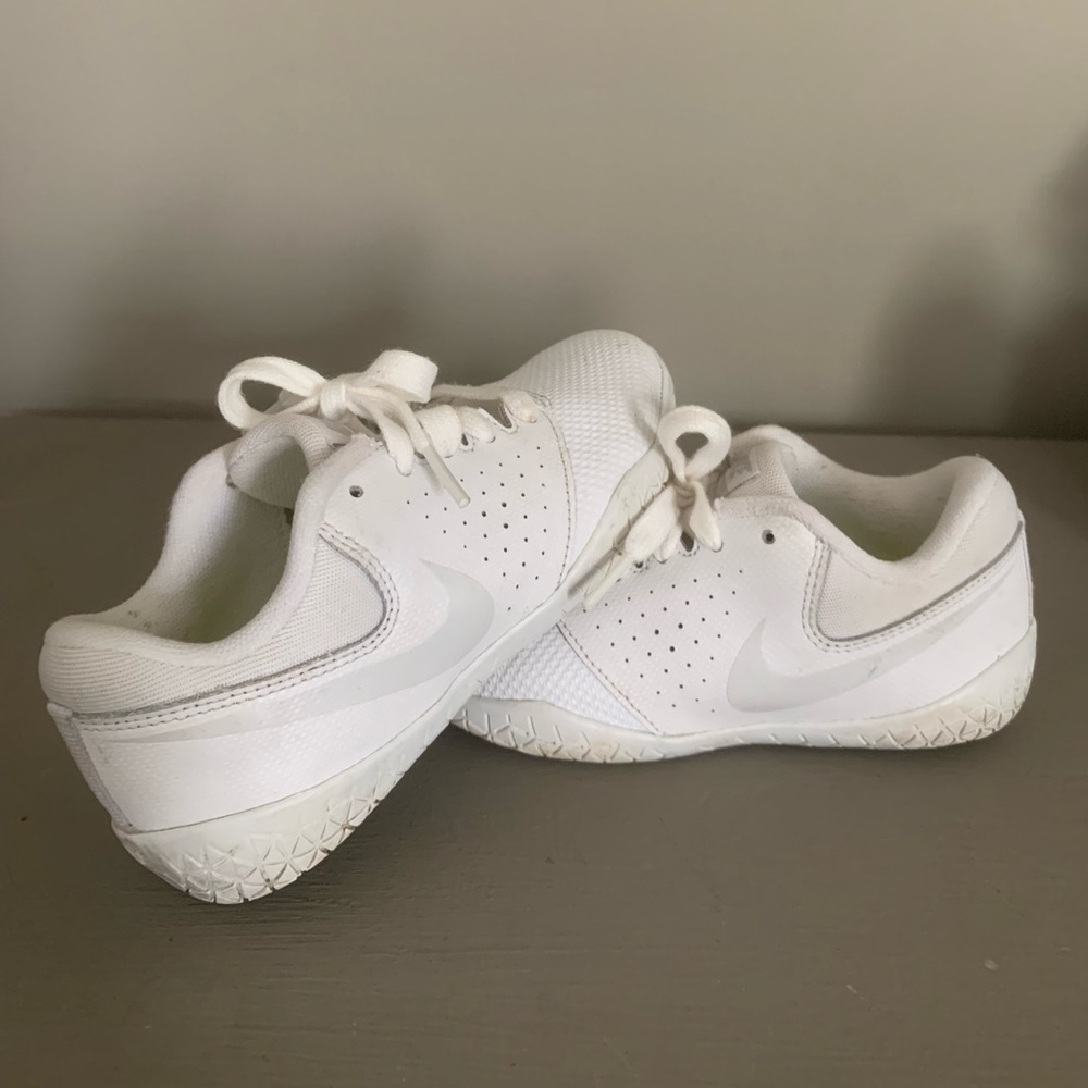 Nike cheer shoes girls